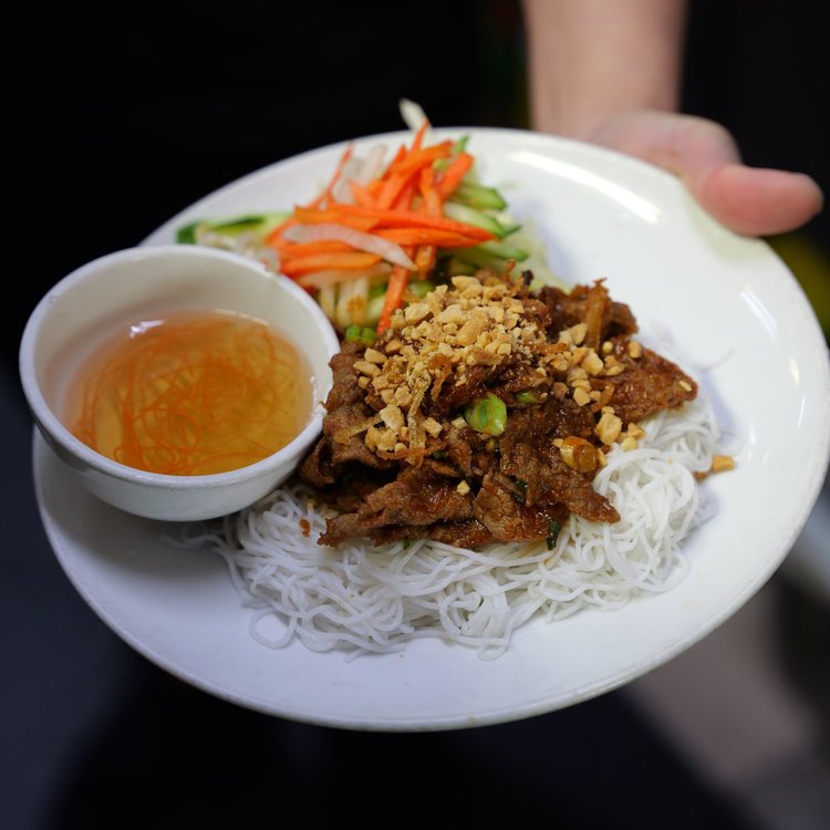 Lemongrass beef vermicelli bowl